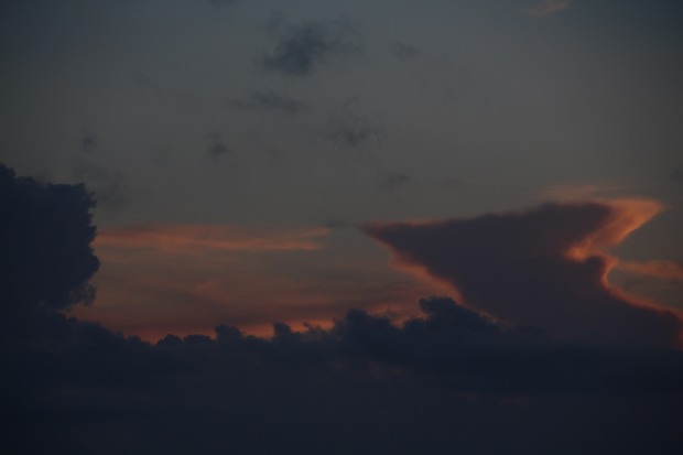 Anvil cloud threatening thunder: Camborne; 28-07-13